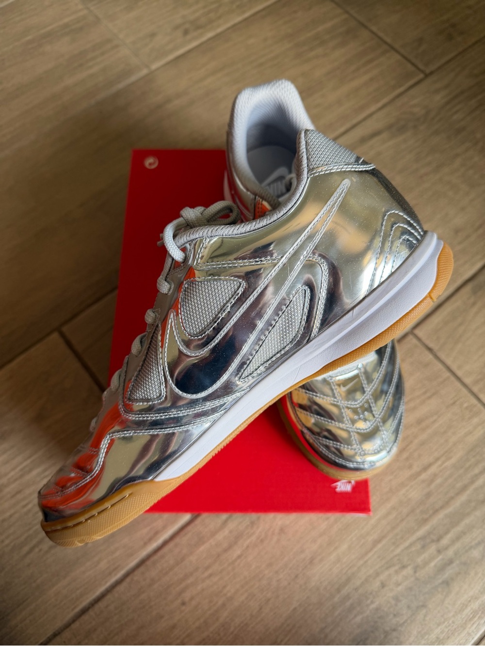 Nike Gato LV8 ( box without lid ) - Picture 6 of 10